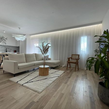 Myslym Shyri'S Apartments Tirana Exteriör bild