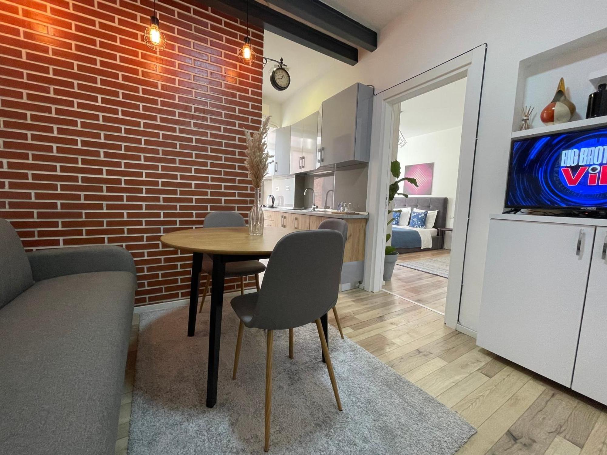 Myslym Shyri'S Apartments Tirana Rum bild