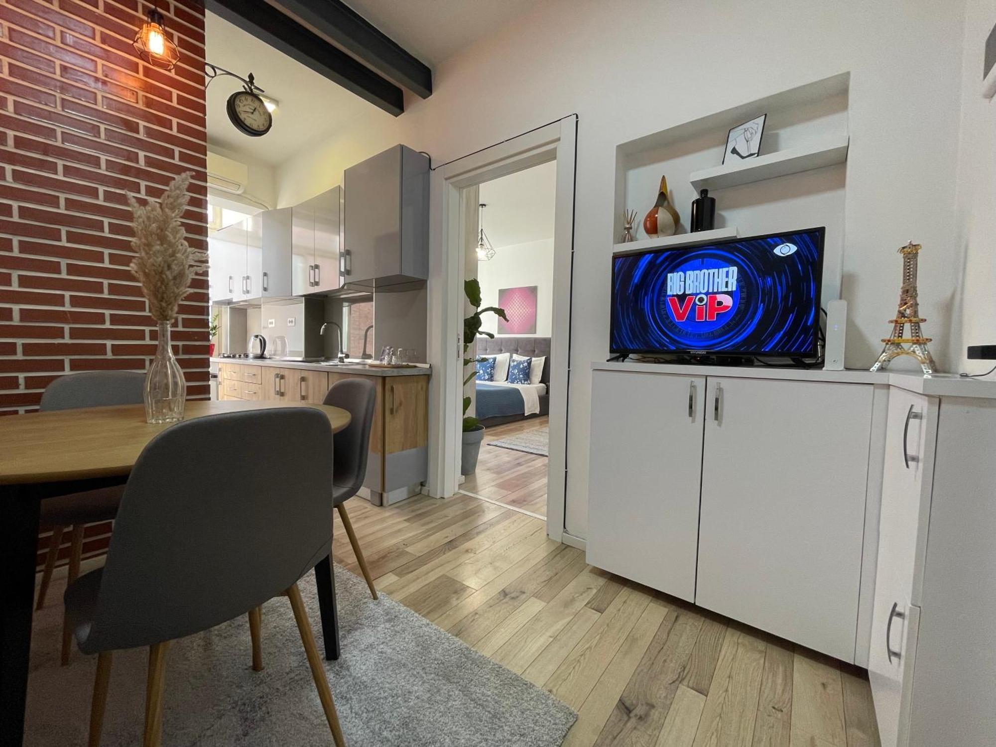 Myslym Shyri'S Apartments Tirana Rum bild