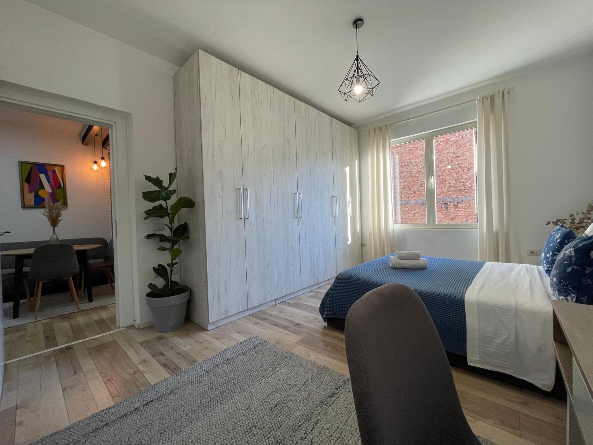 Myslym Shyri'S Apartments Tirana Rum bild